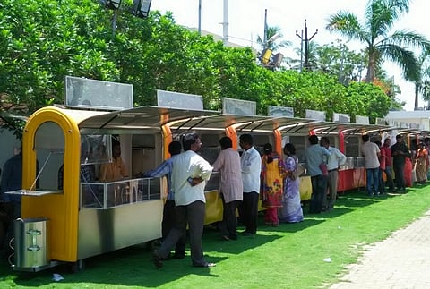 Chennai Corporation to procure 900 smart carts for vendors along Marina