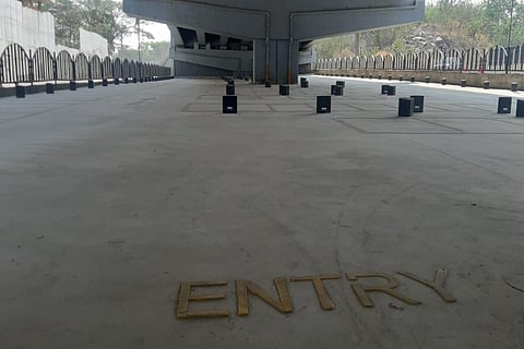 The smart parking facility under the flyover will provide parking space to 200 vehicles and four tricycles in a 2000 square foot area.