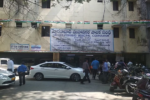 Hyderabad touts cash in on NRC fears as civic body sees rush for birth certificates