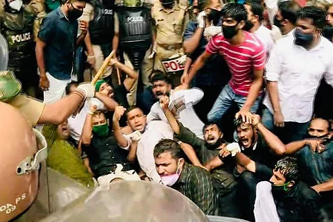 Gold smuggling: Massive protests by Opposition across Kerala, turns violent in places