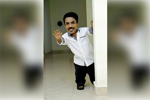 Actor-director Guinness Pakru creates a new record