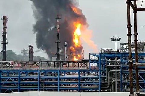 Smoke from the fire at the HPCL plant