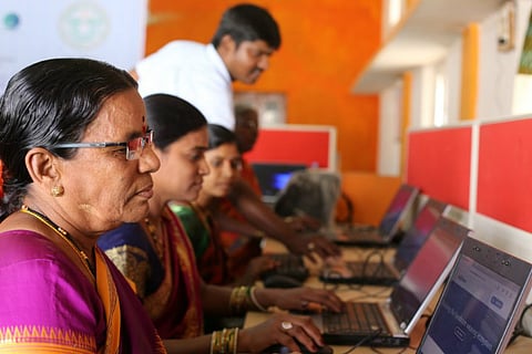 Microsoft launches e-commerce portal for Telangana's handloom weavers