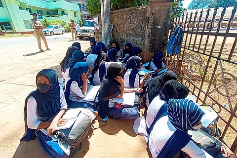 Students wearing hijabs in Karnataka