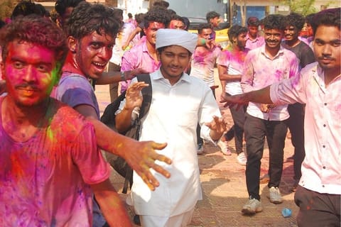 Why the picture of Holi celebrations at this Kerala college has gone viral