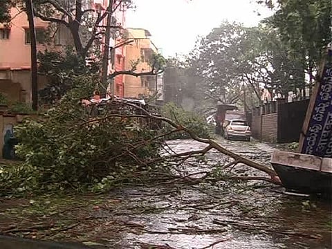 Hudhud has left many in darkness, Vizag's image takes a beating