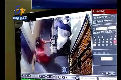 Video: Hyderabad sisters attack watchman with knife, CCTV records incident