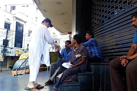 Homeless in Hyderabad worst-hit during lockdown, citizens, police step in