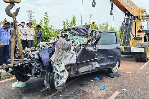 Accident in Bidar in which five from Hyderabad including constable were killed