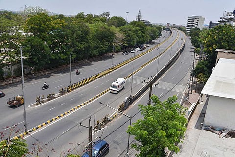 Telugu Talli flyover wears a deserted look during COVID-induced lockdown in Hyderabad