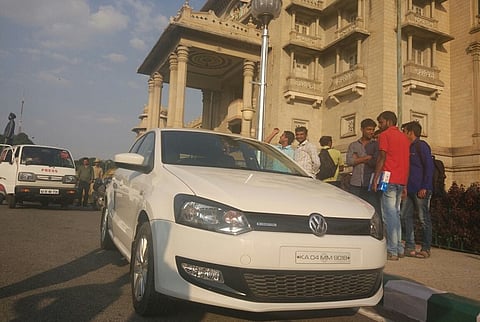 Bengaluru police seize Rs. 2.5 crore from private car in Vidhana Soudha