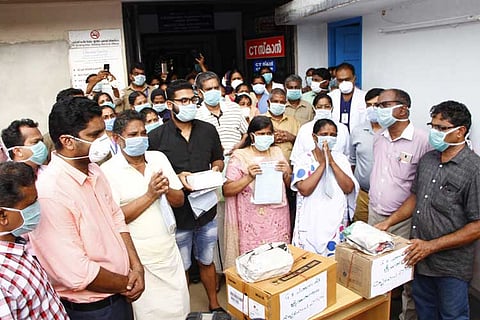 5 members of a family who recovered from COVID-19 get warm send-off by Kerala hospital staff