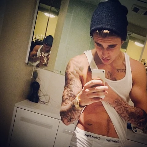 Bieber bags Calvin Klein endorsement deal