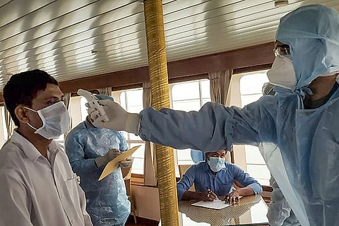 Coronavirus: Telangana govt sets up screening checkposts at Maharashtra border