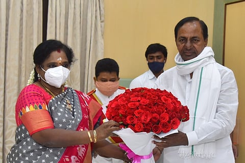 Governor Tamilisai with CM KCR