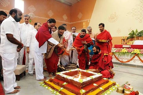 KCR’s Vedas and Vaastu spectacle continues: 600 priests to inaugurate 2-BHK scheme