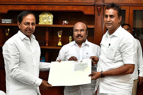 Telangana CM KCR agrees to meet Tamil Nadu's drinking water needs