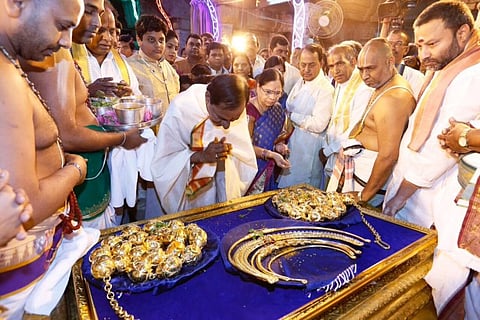 KCR does it again: Rs 5 crore worth gold ornaments for Tirupati from state exchequer
