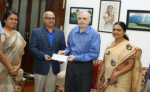 Kerala Governor, DGP and many govt employees donate one month salary to flood relief