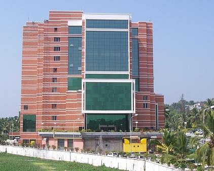 Nursing student jumps off from 10th floor of KIMS