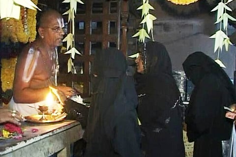 In annual tradition, Muslims in Kadapa visit Sri Venkateswara temple to offer prayers