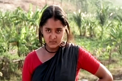 Manju Warrier in Kanmadham