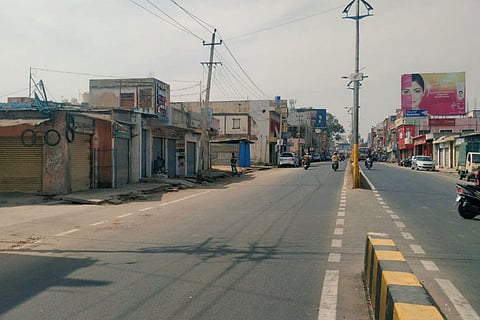 An empty road in Karnataka's Kolar