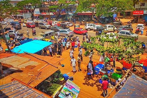 COVID-19: People in Kasaragod flock to shops despite health warnings