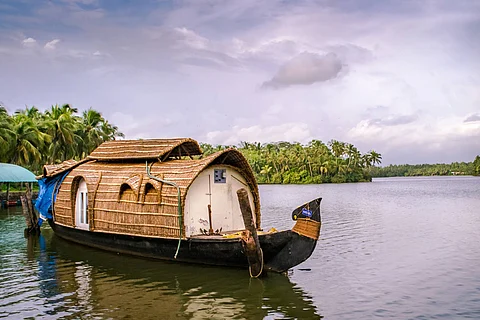 houseboat