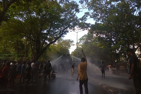 DYFI, SFI protest in Thiruvananthapuram against detention of Left party leaders in Delhi