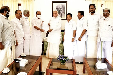A UDF delegation meets Kerala Governor Arif Mohammed Khan