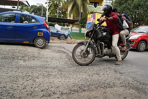 ‘Is there an urgency to repair roads only when VIPs visit?’: HC slams Kerala govt