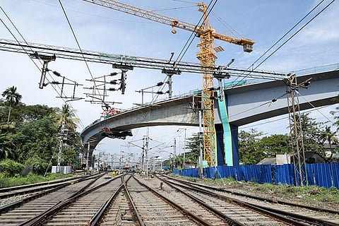 Kochi Metro supervisor falls to death while overseeing construction work