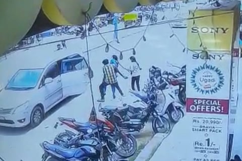 Karnataka man kidnaps woman in broad daylight for refusing marriage, caught on CCTV