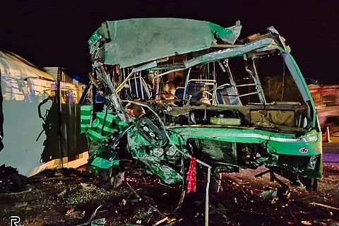 Three killed, 33 injured as TNSTC bus collides with lorry on Hosur highway