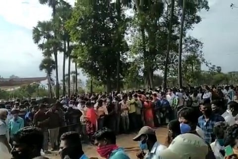 Thousands gather at Krishnapatnam for herbal treatment for Covid