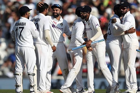Team India led by Virat Kohli celebrating victory at Leeds