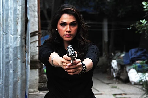 'Looty' review: Isha Koppikar's bank robbery thriller falls flat