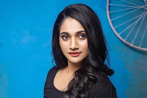 'Bigg Boss' Tamil fame Losliya addresses marriage rumours