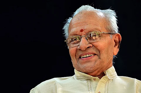 ‘Great loss to Kathakali’: Exponent Madavoor Vasudevan Nair collapses on stage, dies