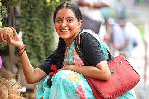 Teaser for 'Udhaharnam Sujatha' shows Manju Warrier as single mom
