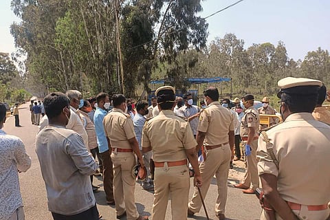 Protest at Mavallipura against crematorium next to landfill