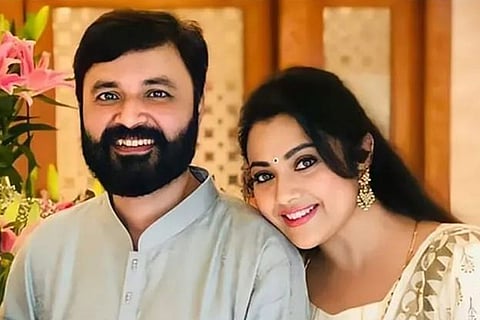 Actor Meena and her husband Vidyasagar