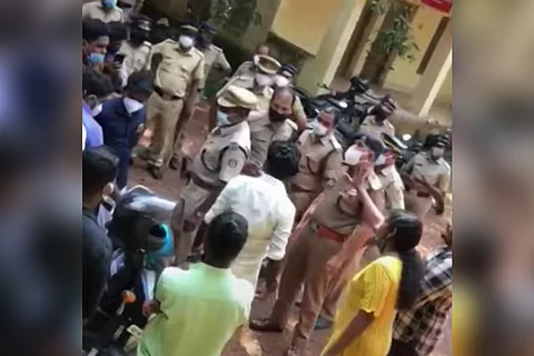 Clash in MG University