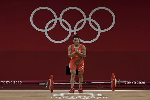 Saikhom Mirabai Chanu bags silver in 49kg weightlifting
