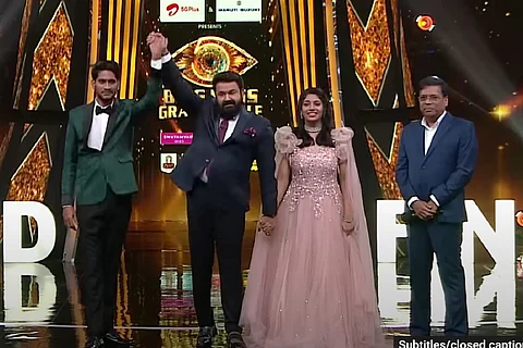 Mohanlal with winners at Big Boss grand finale