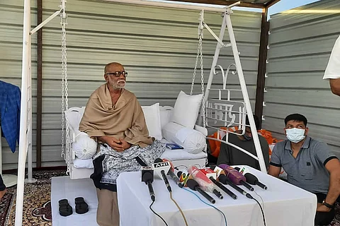 Morari Bapu at press conference