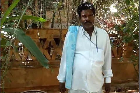 Finding water with a stick: Thirsty Bengaluru’s ‘water diviners’ doing brisk business