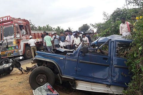 Shocking apathy: Mysuru cop bleeds to death after road crash, onlookers click photos