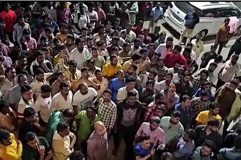 BJP leader NR Ramesh's supporters protesting